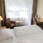 格鲁内瓦尔德景观酒店 3*