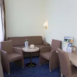 格鲁内瓦尔德景观酒店 3*