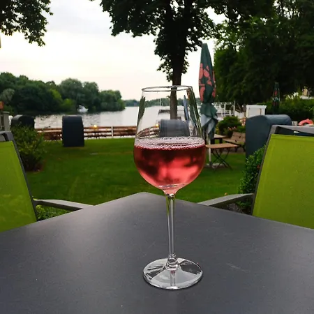 Seehotel Grunewald ホテル